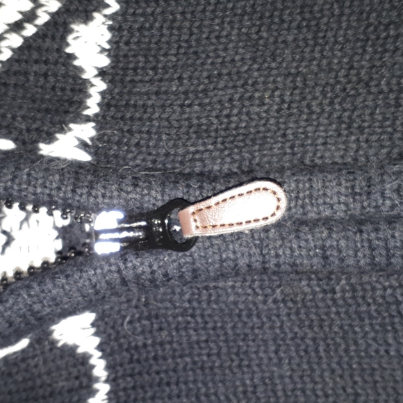Skull sweater - Picture 3 of 4